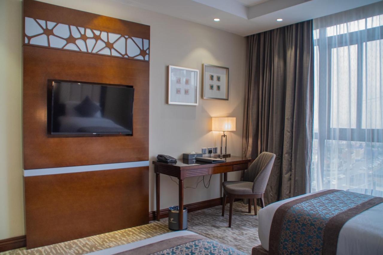 Sarwat Park 4*
